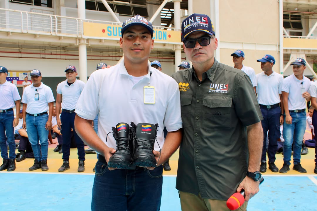 Comisión Especial de Supervisión y Dotación al Núcleo UNES Anzoátegui